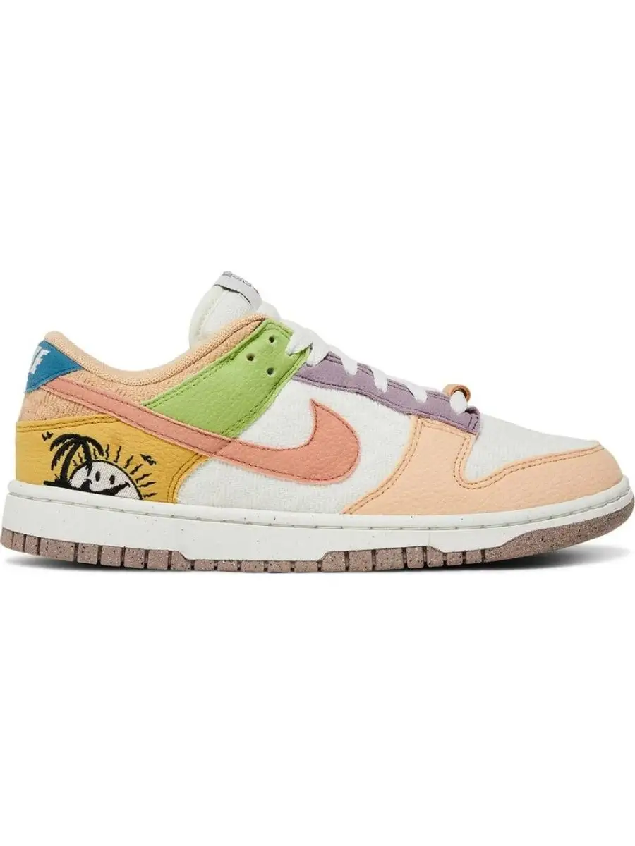 Nike hotsell dunks free