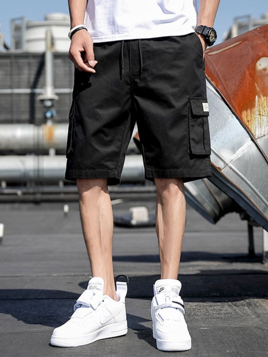 Cargo shorts outfit men