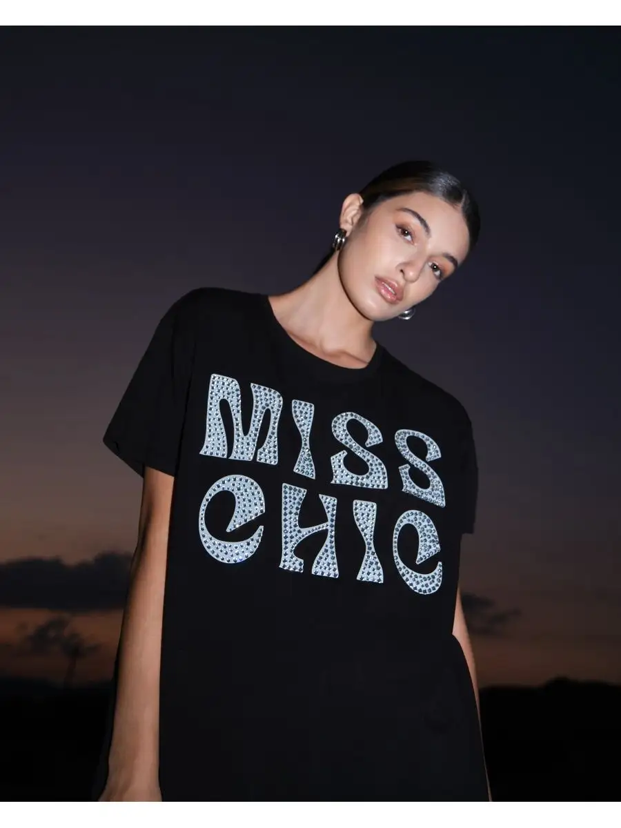 Miss oversized. Футболка со стразами женская оверсайз. Miss Sixty футболка. Мисс оверсайз