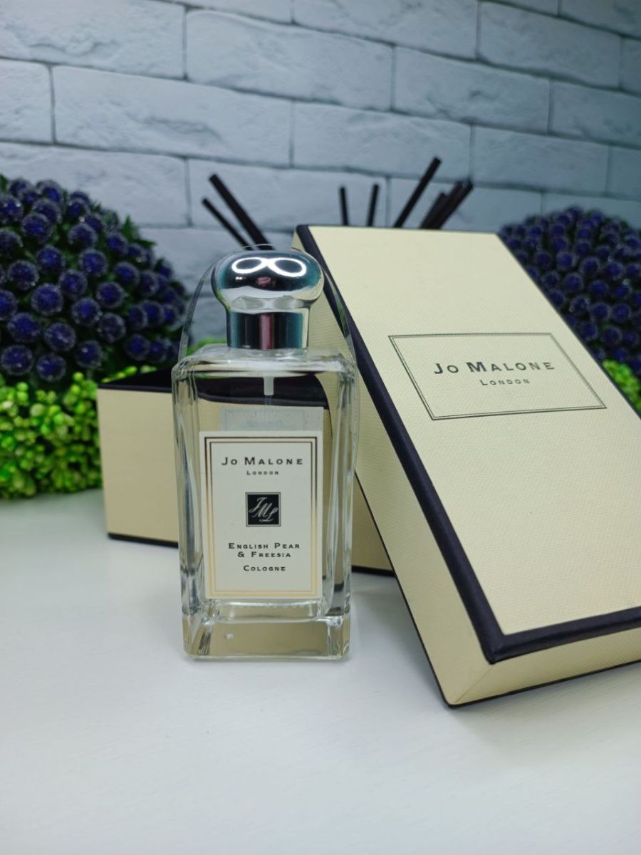 English pear freesia jo. Jo Malone English Pear and Freesia. Jo Malone English Pear. Jo Malone English Pear & Freesia Limited Edition 100 мл фиолетовый флакон. Английская груша и фрезия Джо малоне синий флакон.