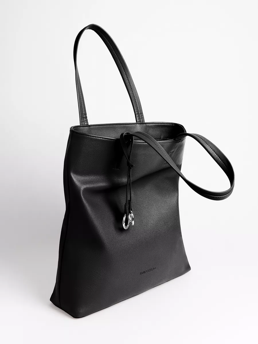 Модный аксессуар для девушек: шьем сумку на молнии в виде сердца